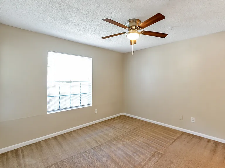 208 Afton Sq #105 — Photo 17