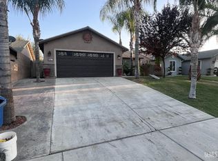9007 Camino Estrella, Lamont, CA 93241
