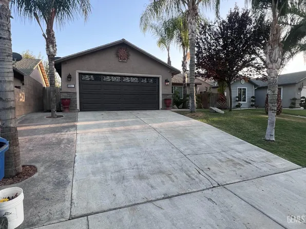 9007 Camino Estrella, Lamont, CA 93241