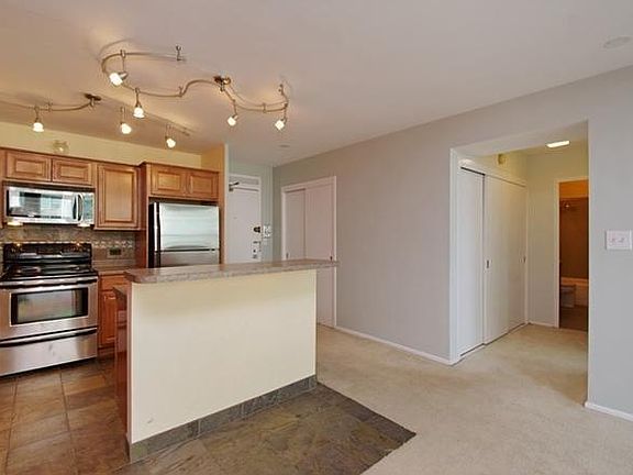 3rd image of 3600 N Lake Shore Dr APT 2021