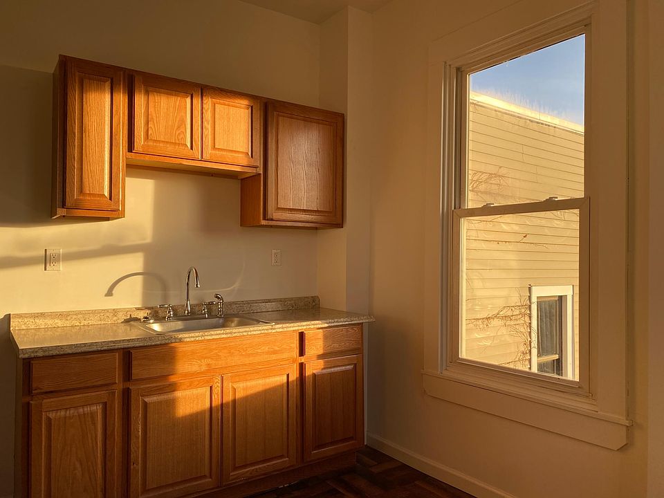 1st image of 2647 5th Ave #3