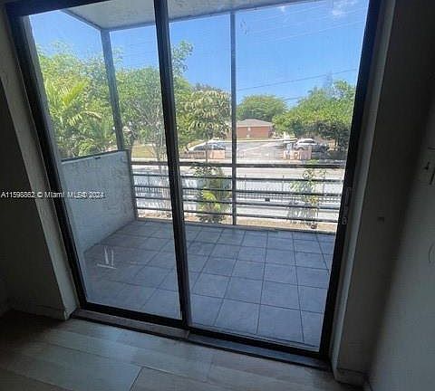 4th image of 13500 NE 3rd Ct APT 221