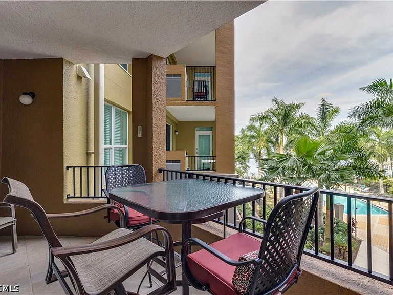 2825 Palm Beach Blvd #308 — Photo 2