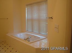 3rd image of 1131 Turtle Creek Dr APT D