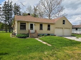 208 N 5th St, Malta, IL 60150