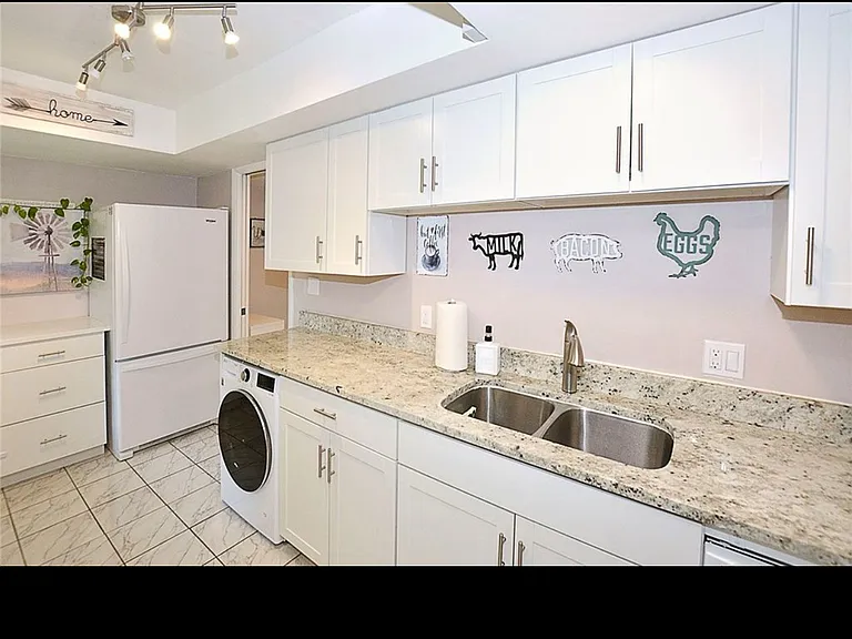 1166 6th Ave #A8 — Photo 14