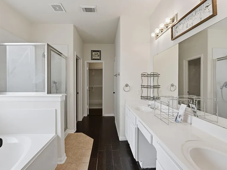 7519 Chathan Glen Ln — Photo 20