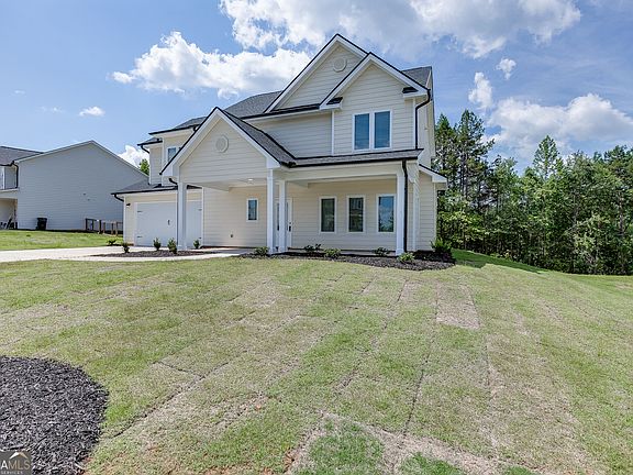3rd image of 119 Boulder Dr