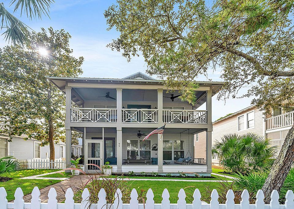 Pelican's Nest II front view