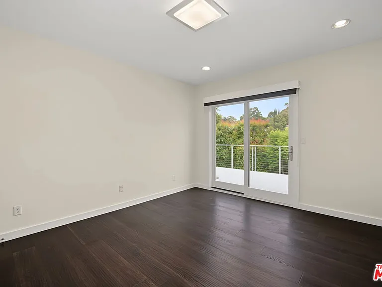 175 Barlock Ave — Photo 23
