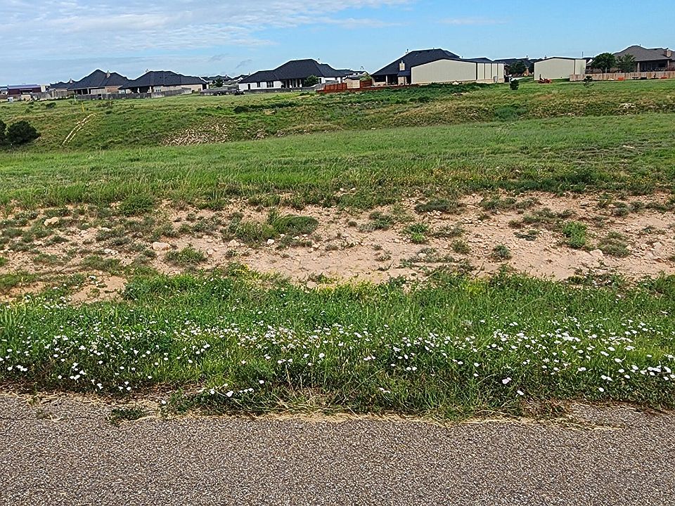 2nd image of 1101 Idlerye Rd