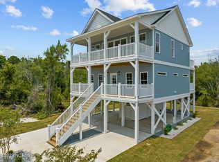 279 Little Kinston Rd, Surf City, NC 28445
