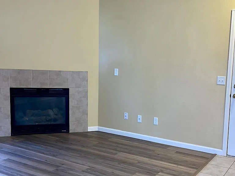 138 Beacon Way #1E — Photo 15