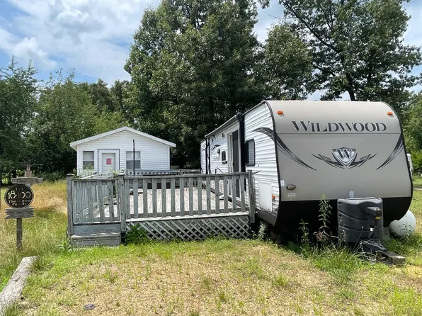 18-100 Woodhaven Lakes, Sublette, IL 61367