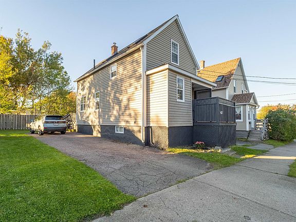 3rd image of 437 Saint Peters Rd