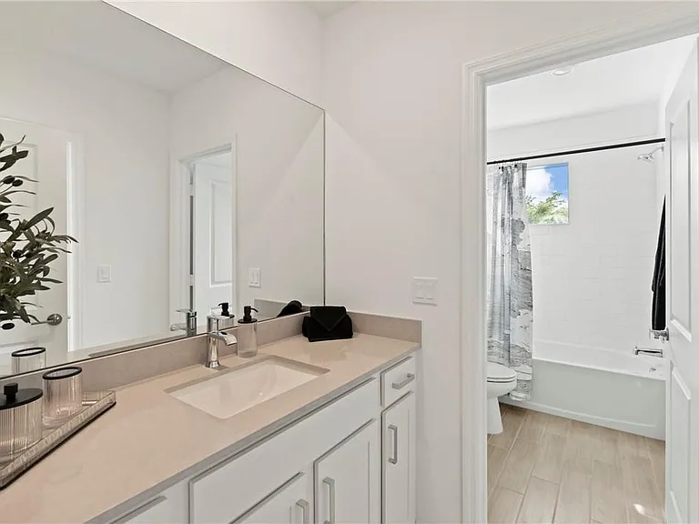 22812 Caciano Rd — Photo 18
