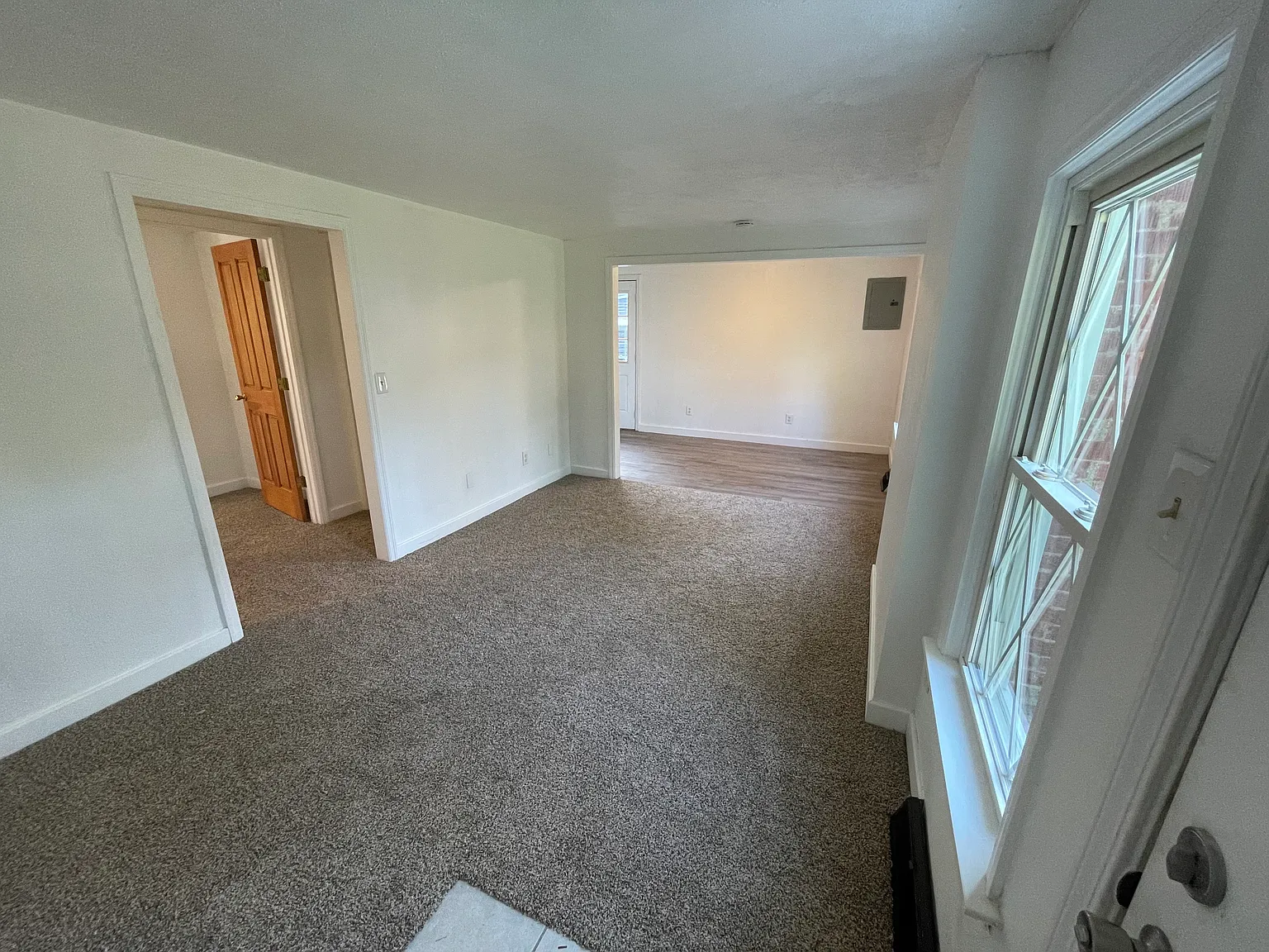 3 bed, 1176 sqft, $1,700 — Photo 3