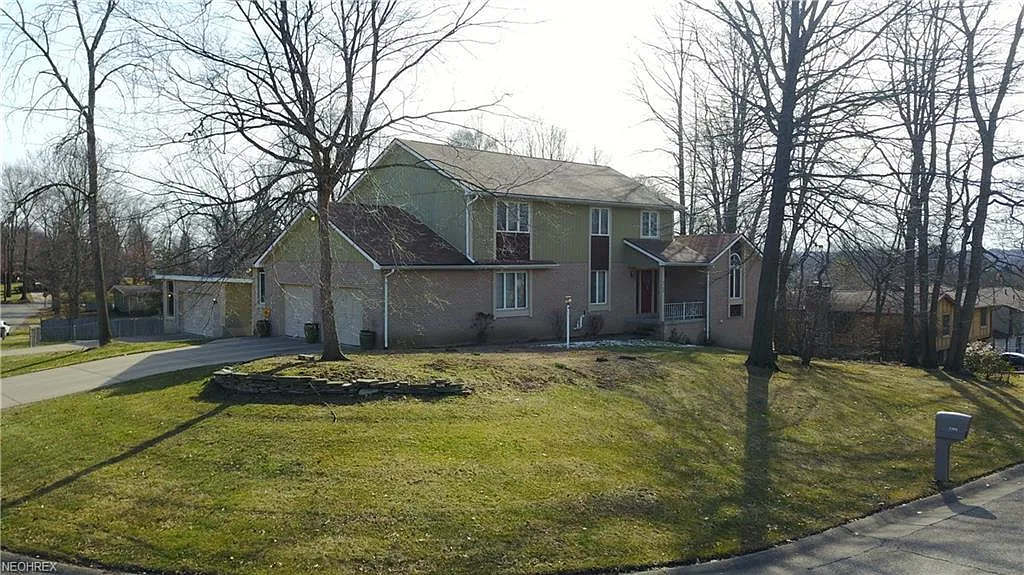 2368 Bur Oak St NE photo 1