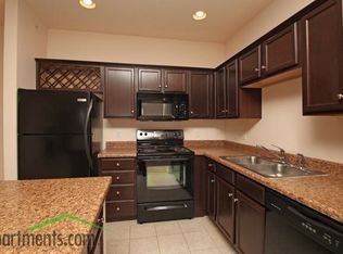 6858 Legacy Park Dr APT 303, Brownsburg, IN 46112