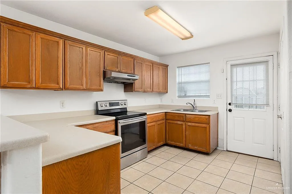 3 bed, 2.0 bath, 1520 sqft, $1,500 — Photo 4