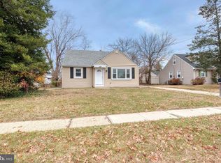225 Russell Ave, Barrington, NJ 08007