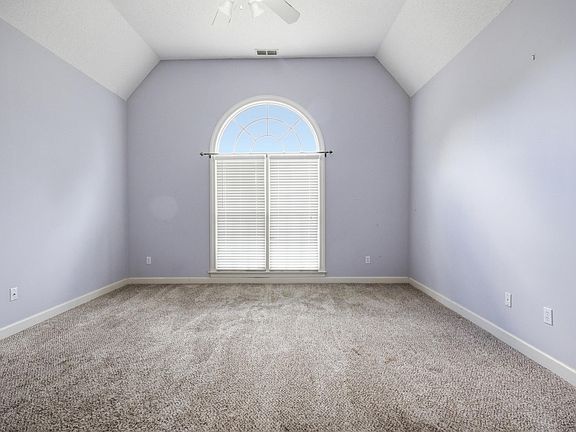 4th image of 9143 Raspberry Ln