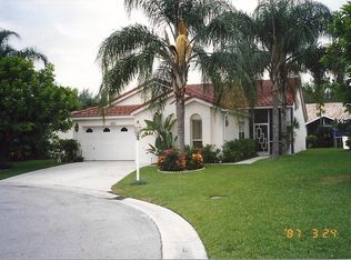 107 Applewood Dr, Greenacres, FL 33463