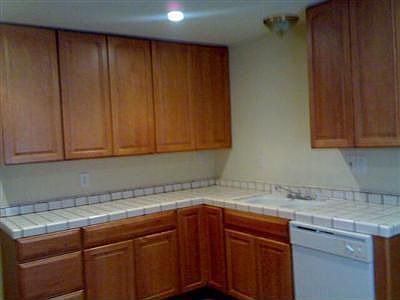 5th image of 1545 E 9th St