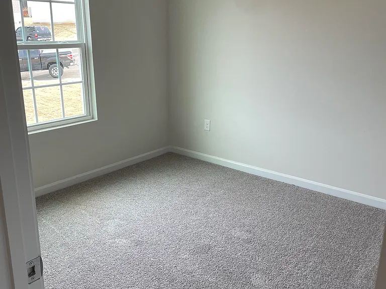 506 Amelia Ct — Photo 14