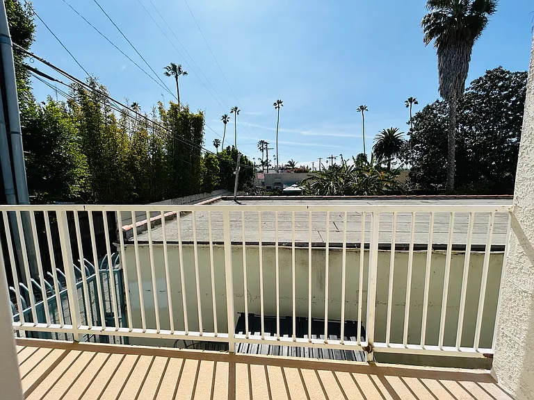 920 Venice Blvd — Photo 13