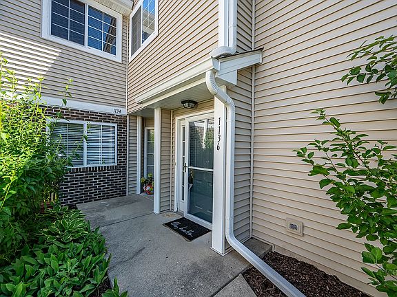3rd image of 1136 E Cambria Ln S #1136