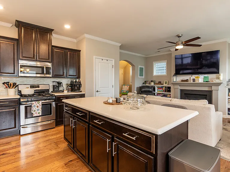 101 Salt Cedar Ln — Photo 9