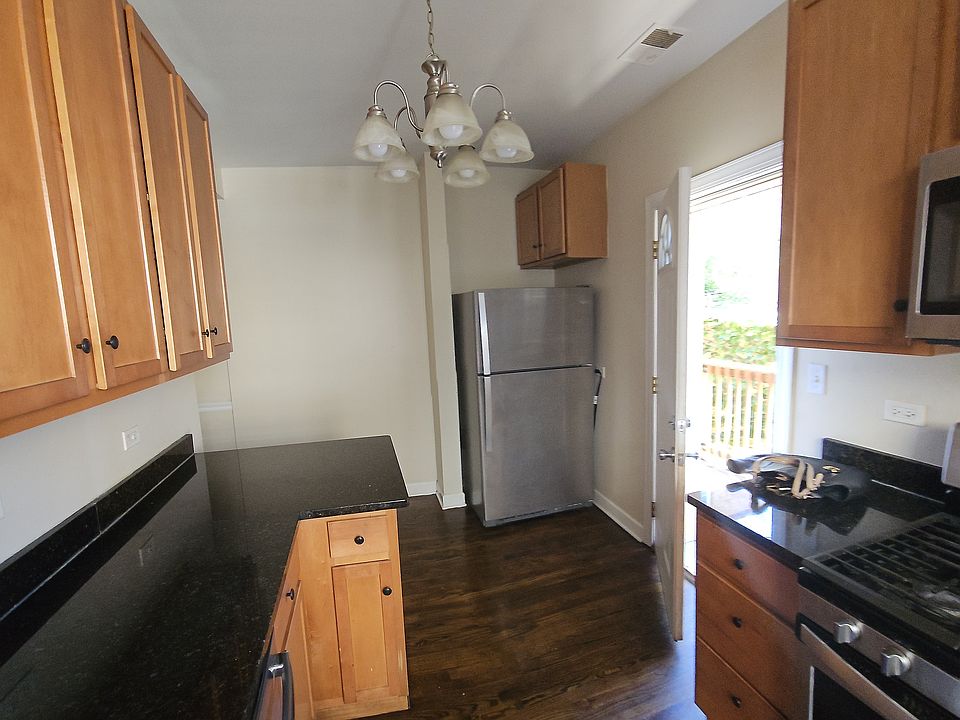 1st image of 2245 W Rosemont Ave #1N