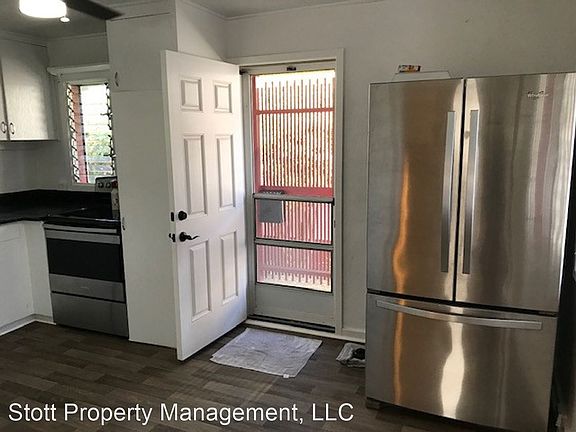 2nd image of 612 Kaulani Way APT A