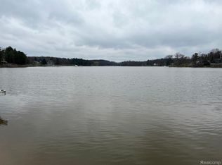 0 Starwood Dr, Fenton, MI 48430