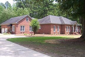 2nd image of 1535 Green Meadow Ln