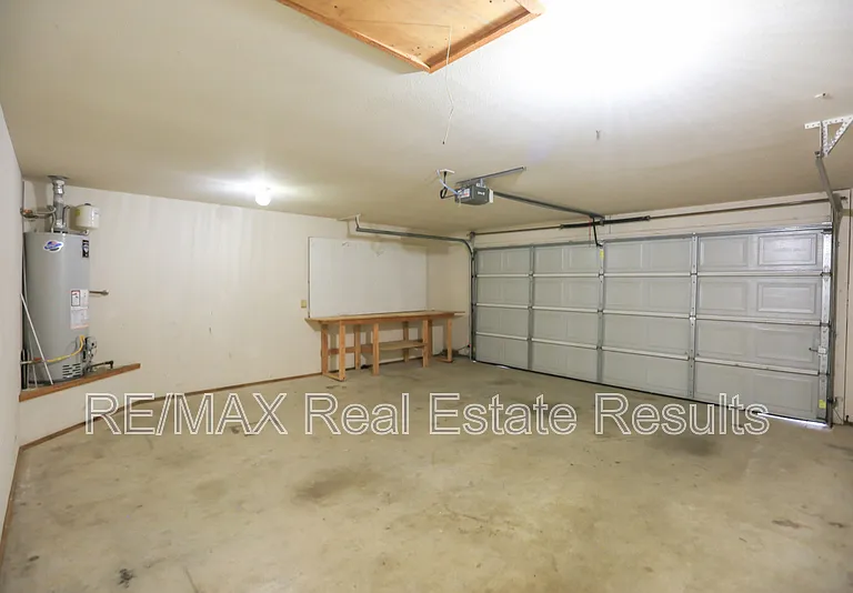 1907 SW Columbus Rd — Photo 24
