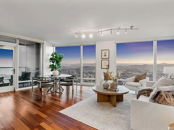 4th image of 425 1st St Unit 4603
