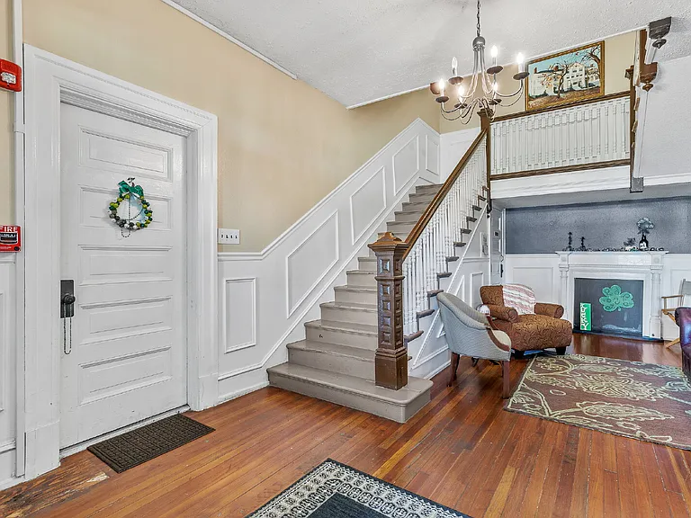 103 Barnhardt Cir #8 — Photo 3
