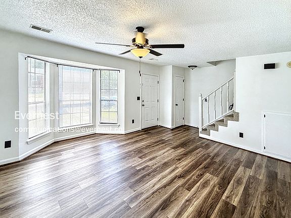 4th image of 2227 Cheshire Dr
