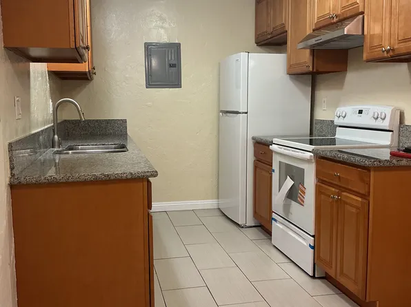 6742 Western Ave APT 8, Buena Park, CA 90621