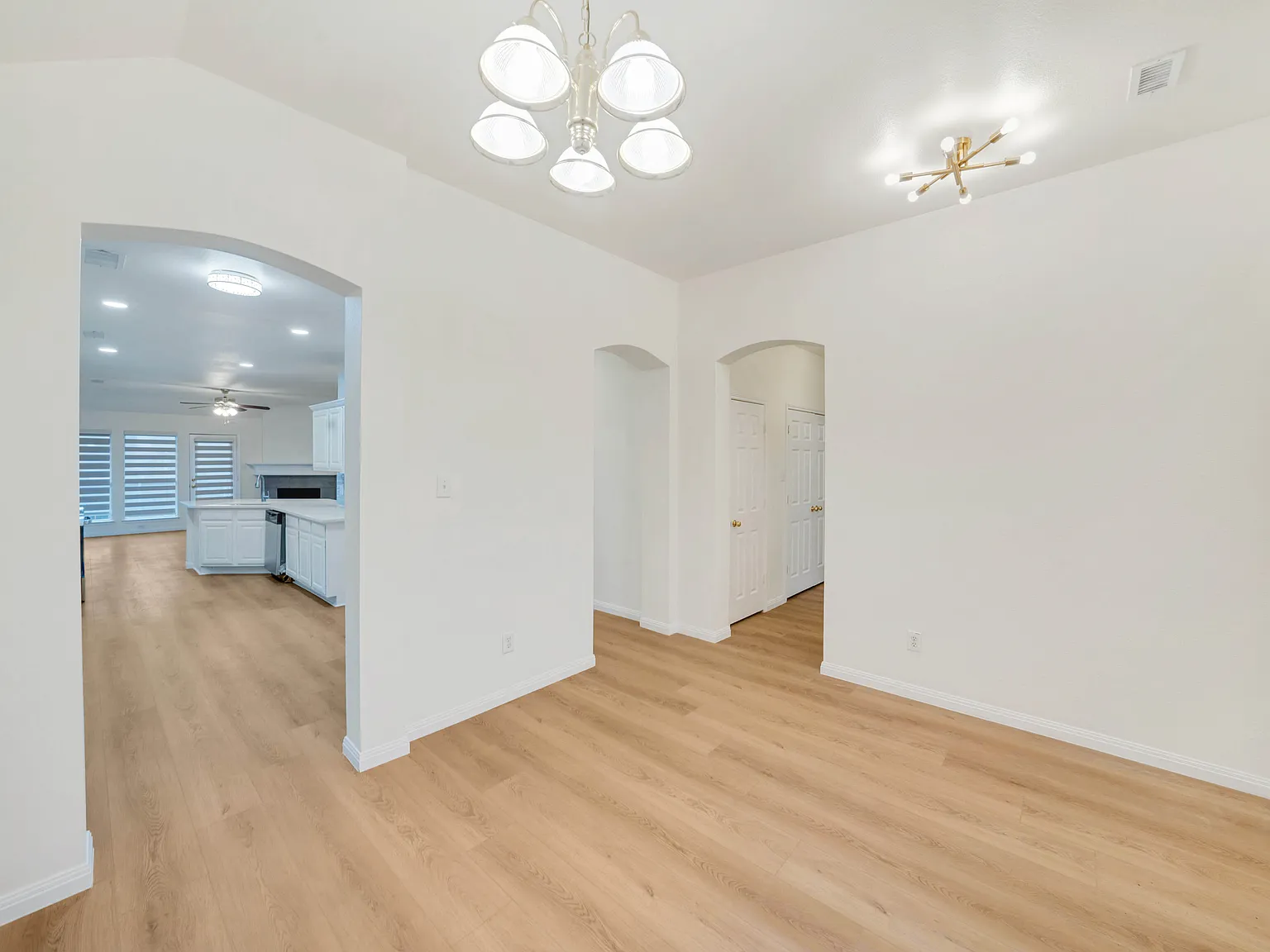3 bed, 1594 sqft, $2,300 — Photo 3