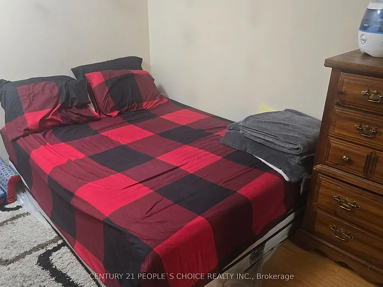 68 Pennyroyal Cres — Photo 14
