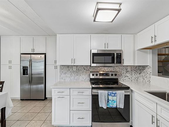 4th image of 2424 W Tampa Bay Blvd APT I204