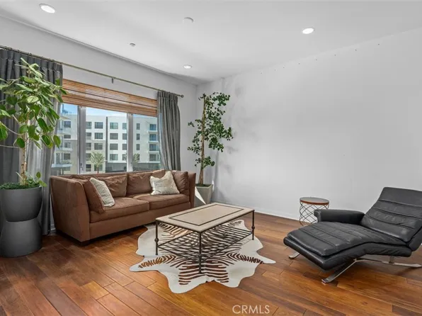 21 Gramercy Unit 411, Irvine, CA 92612