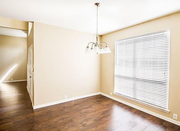 3rd image of 1300 Parma Dr