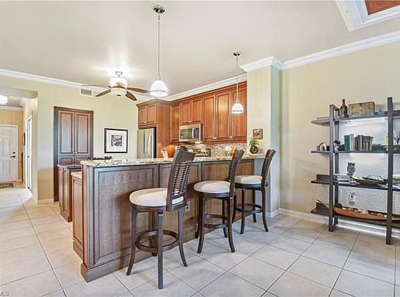 4th image of 10041 Heather Ln ##3-302