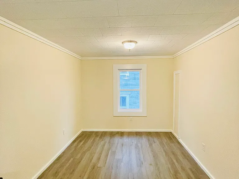 33 Follett St #B — Photo 41