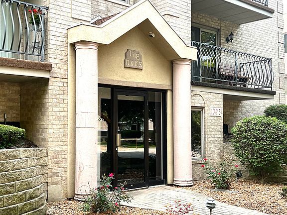 2nd image of 10418 S Keating Ave APT 3A