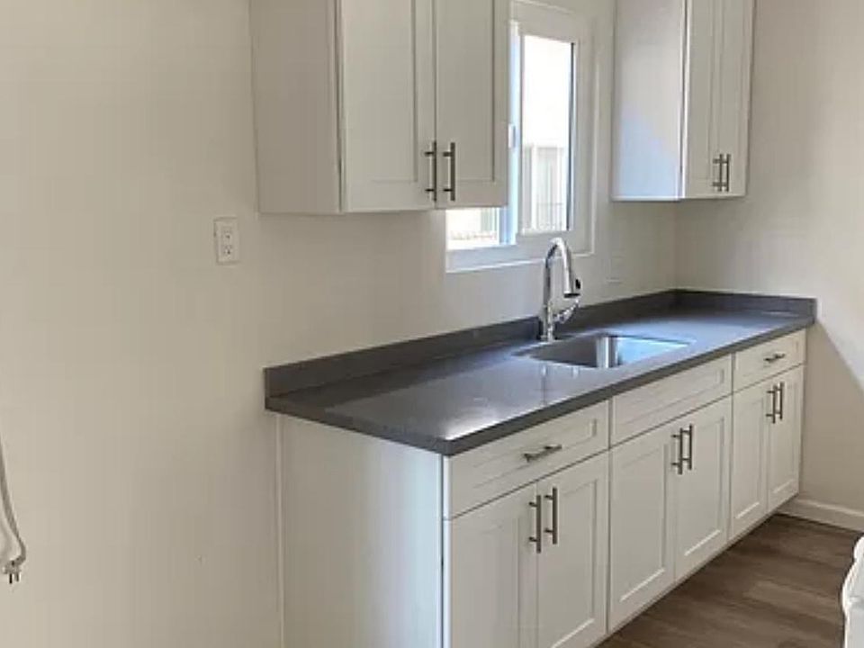 KITCHEN SINK